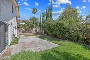 28636 Lapine Ave, Saugus, CA 91390 - Photo 35