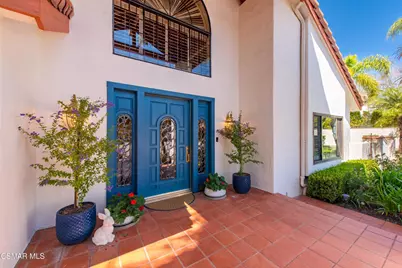 351 Las Tuero Court, Camarillo, CA 93010 - Photo 3