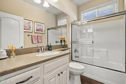 15455 Glenoaks Boulevard #414, Sylmar, CA 91342 - Photo 13