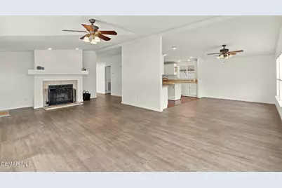 195 Tierra Rejada Road #127, Simi Valley, CA 93065 - Photo 9