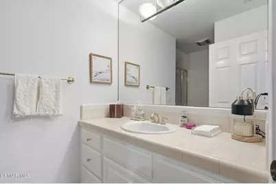 219 Baybrook Court, Lake Sherwood, CA 91361 - Photo 11