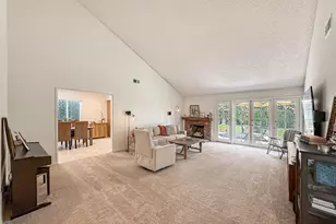 2516 Clearfield Pl, Simi Valley, CA 93065 - Photo 5
