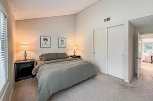 2516 Clearfield Pl, Simi Valley, CA 93065 - Photo 27
