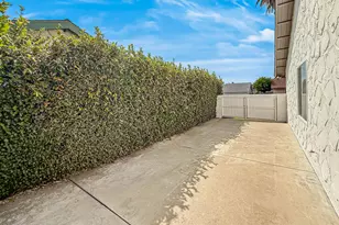 2516 Clearfield Pl, Simi Valley, CA 93065 - Photo 37