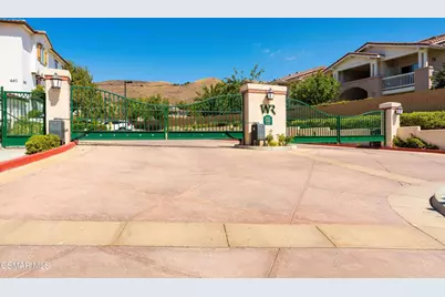 493 Country Club Drive #228, Simi Valley, CA 93065 - Photo 3