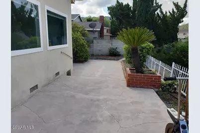 5607 Lake Lindero Drive, Agoura Hills, CA 91301 - Photo 21