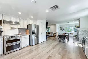 2035 N Evergreen St, Burbank, CA 91505 - Photo 19