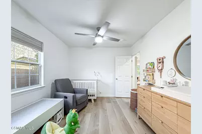 2035 N Evergreen Street, Burbank, CA 91505 - Photo 25