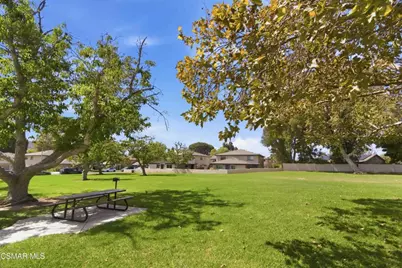 2069 N Avenida Refugio #2, Simi Valley, CA 93063 - Photo 37