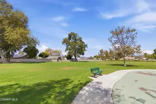 2069 N Avenida Refugio, Simi Valley, CA 93063 - Photo 35