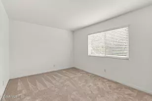 2069 N Avenida Refugio, Simi Valley, CA 93063 - Photo 21