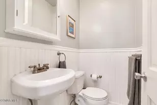 4632 Don Pio Dr, Woodland Hills, CA 91364 - Photo 29