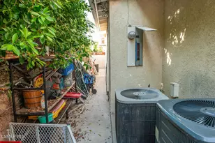 17912 Tiara St, Encino, CA 91316 - Photo 43
