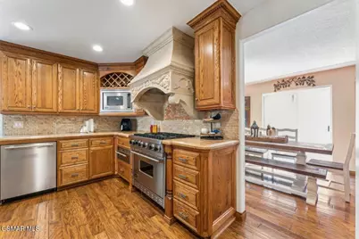 2526 Glenhurst Court, Simi Valley, CA 93063 - Photo 11