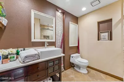 2526 Glenhurst Court, Simi Valley, CA 93063 - Photo 15