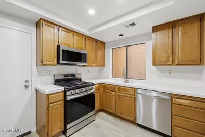 460 Country Club Drive #C, Simi Valley, CA 93065 - Photo 13