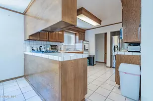 10517 Penrose St., Los Angeles, CA 91352 - Photo 21