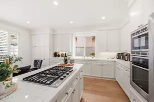 3161 White Cedar Pl, Thousand Oaks, CA 91362 - Photo 11