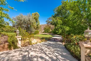 5512 Colodny Dr, Agoura Hills, CA 91301 - Photo 35