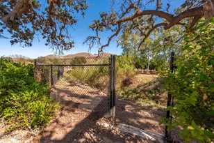 5512 Colodny Dr, Agoura Hills, CA 91301 - Photo 39