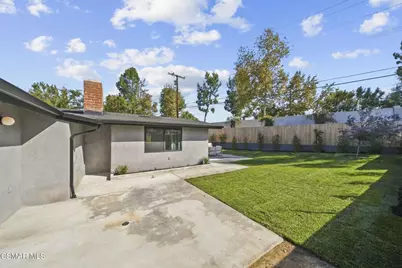 20710 Haynes Street, Winnetka, CA 91306 - Photo 45