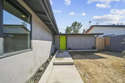 20710 Haynes Street, Winnetka, CA 91306 - Photo 3