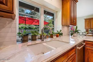 700 Oak Shadow View Pl, Newbury Park, CA 91320 - Photo 13