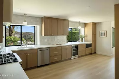6592 Oak Springs Drive, Oak Park, CA 91377 - Photo 11