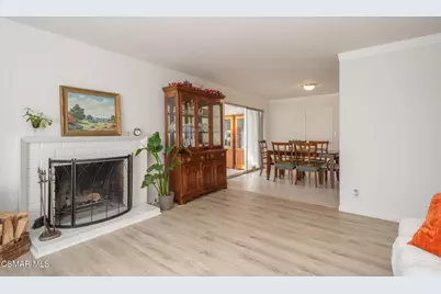 124 Bluefield Avenue, Thousand Oaks, CA 91320 - Photo 3