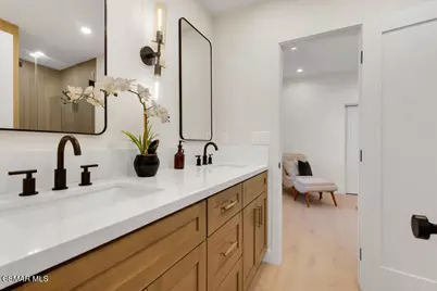 4405 Brookford Avenue, Woodland Hills, CA 91364 - Photo 23