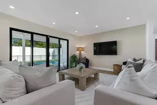 5722 Le Sage Ave, Woodland Hills, CA 91367 - Photo 15