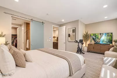 19546 Cardigan Drive, Northridge, CA 91324 - Photo 13
