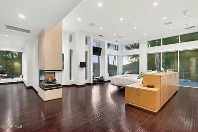 19808 Sleepyhollow Lane, Tarzana, CA 91356 - Photo 25