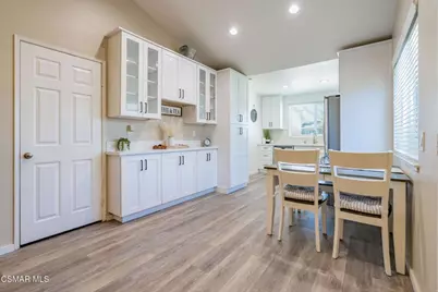 12976 E Mesa Verde Drive, Moorpark, CA 93021 - Photo 11