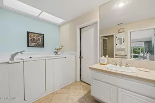 2927 Shadow Brook Ln, Westlake Village, CA 91361 - Photo 25