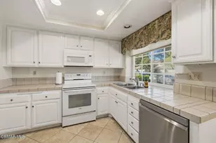2927 Shadow Brook Ln, Westlake Village, CA 91361 - Photo 11