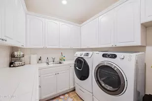 1685 Hauser Cir, Thousand Oaks, CA 91362 - Photo 59