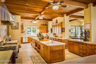 2400 White Stallion Road, Thousand Oaks, CA 91361 - Photo 29