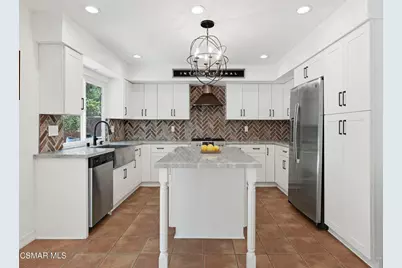 282 Hunters Point Drive, Thousand Oaks, CA 91361 - Photo 11