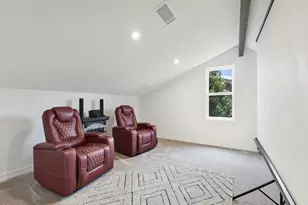 282 Hunters Point Dr, Thousand Oaks, CA 91361 - Photo 39
