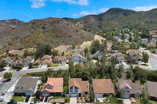 282 Hunters Point Dr, Thousand Oaks, CA 91361 - Photo 55