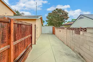 1191 Roldan Ave, Simi Valley, CA 93065 - Photo 29