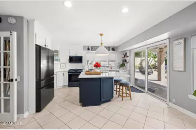 1970 Shady Brook Drive, Thousand Oaks, CA 91362 - Photo 11