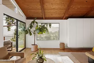 22910 Portage Cir Dr, Topanga, CA 90290 - Photo 9