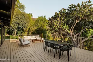 22910 Portage Cir Dr, Topanga, CA 90290 - Photo 19