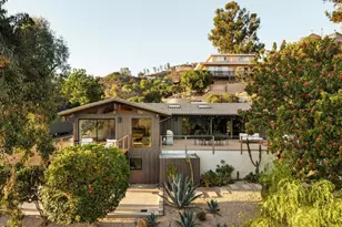22910 Portage Cir Dr, Topanga, CA 90290 - Photo 29