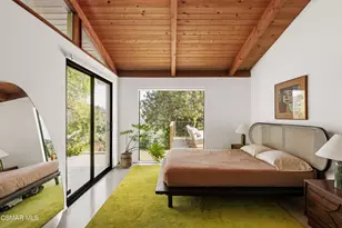 22910 Portage Cir Dr, Topanga, CA 90290 - Photo 15