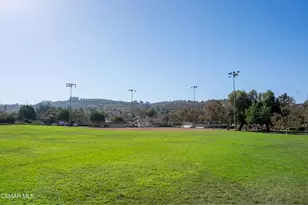 13131 Honeybee St, Moorpark, CA 93021 - Photo 35