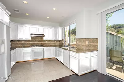 2546 Renata Court, Thousand Oaks, CA 91362 - Photo 9