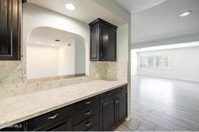10129 Sarah Street, Toluca Lake, CA 91602 - Photo 27